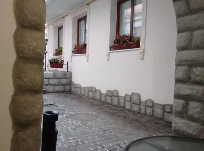 Daire Rynok 25 Modern Center Lviv